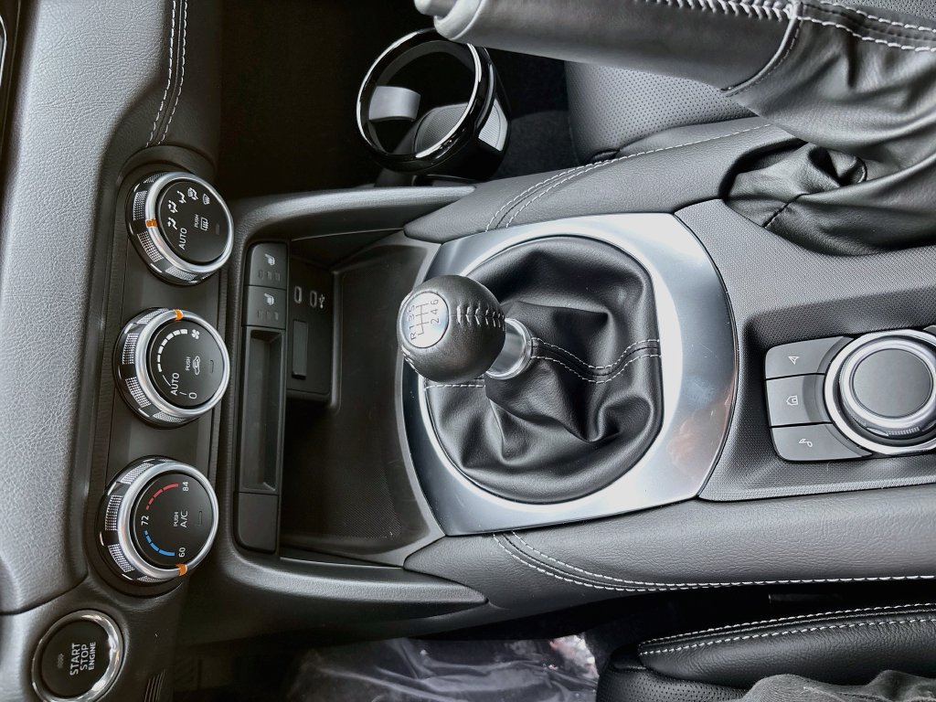 New 2026 MAZDA MX-5 Miata Grand Touring w/ Appearance Package RWD image 17
