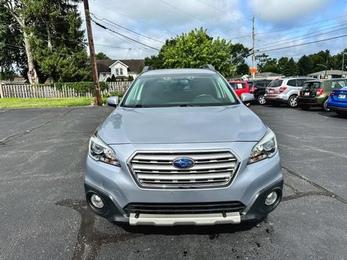Used 2016 Subaru Outback 2.5i Limited AWD/4WD image 2