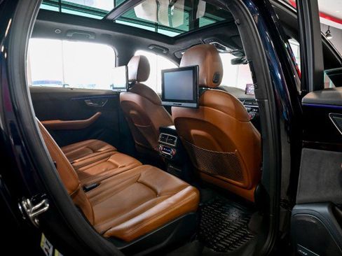 Used 2017 Audi Q7 3.0T Prestige image 24