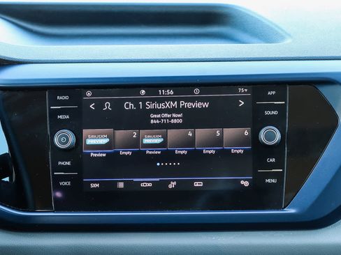 Used 2023 Volkswagen Taos SE w/ Panoramic Sunroof Package image 15