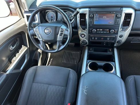 Used 2018 Nissan Titan SV w/ SV Convenience Package AWD/4WD image 14