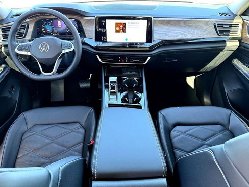 New 2026 Volkswagen Atlas SE image 18