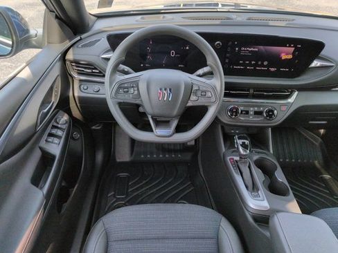 Used 2025 Buick Envista Preferred w/ Convenience II Package FWD image 15