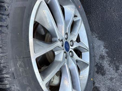 Used 2016 Ford Edge Titanium w/ Equipment Group 302A image 5