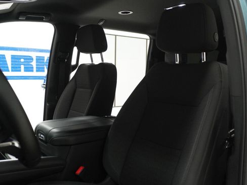 Used 2025 Chevrolet Suburban LS RWD image 6