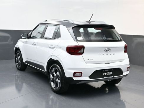 Certified 2025 Hyundai Venue Limited image 6