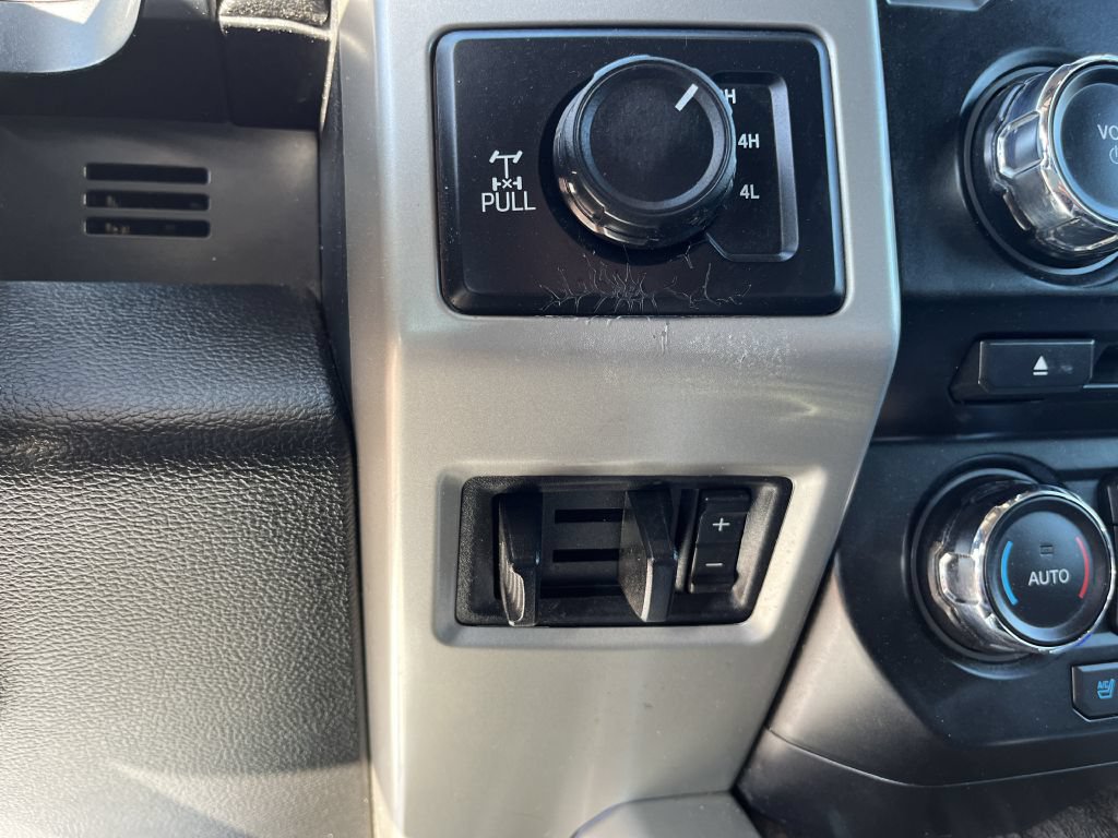 Used 2018 Ford F350 Lariat w/ Lariat Value Package AWD/4WD image 29