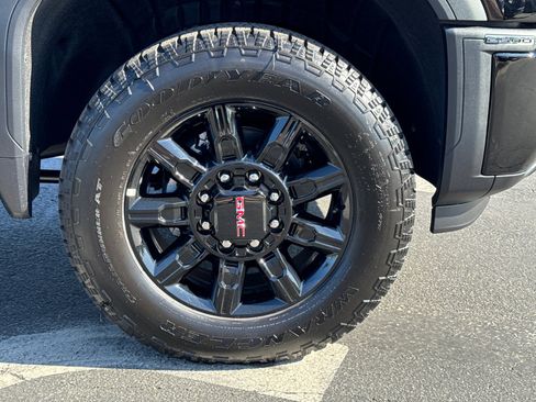 New 2025 GMC Sierra 2500 AT4 w/ AT4 Premium Plus Package image 7