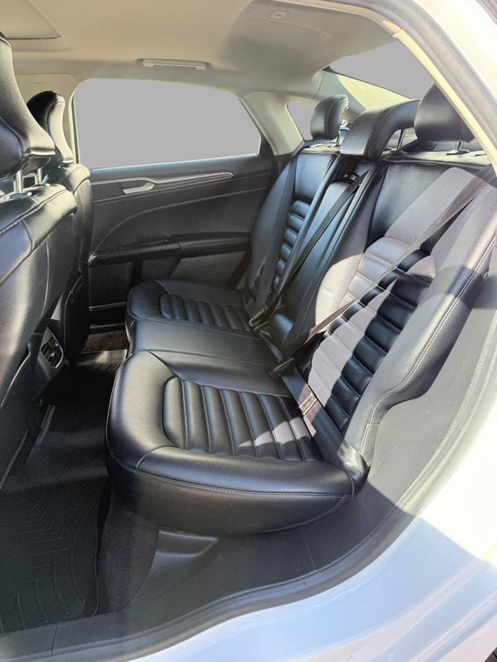 Used 2019 Ford Fusion SEL FWD image 18