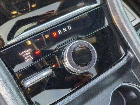 New 2025 Jeep Grand Cherokee L Limited w/ Luxury Tech Group II image 17