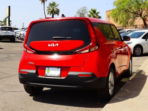 Used 2022 Kia Soul LX w/ Technology Package FWD image 13