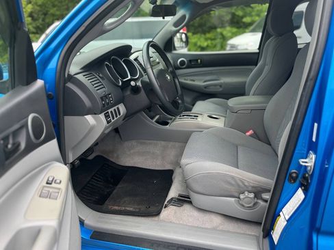 Used 2006 Toyota Tacoma PreRunner RWD image 11