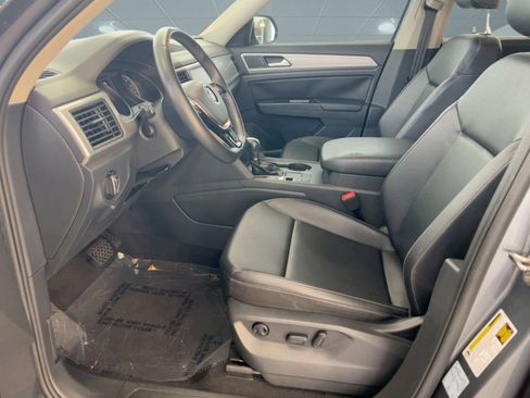Used 2019 Volkswagen Atlas SE w/ Towing Package image 5