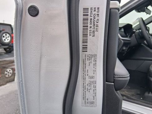 New 2026 Jeep Grand Cherokee Altitude image 18