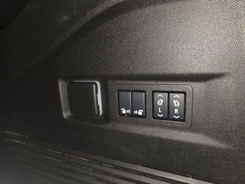 Used 2024 Chevrolet Tahoe Z71 w/ Luxury Package image 48