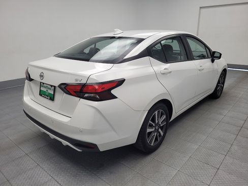 Used 2021 Nissan Versa SV FWD image 9