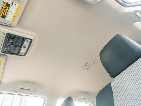 Used 2019 Toyota 4Runner SR5 4X4 W/ UPGRADES / GREAT image 21