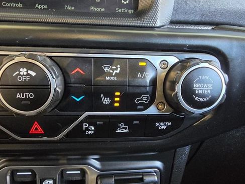 Used 2021 Jeep Wrangler Unlimited Sahara w/ Cold Weather Group AWD/4WD image 16