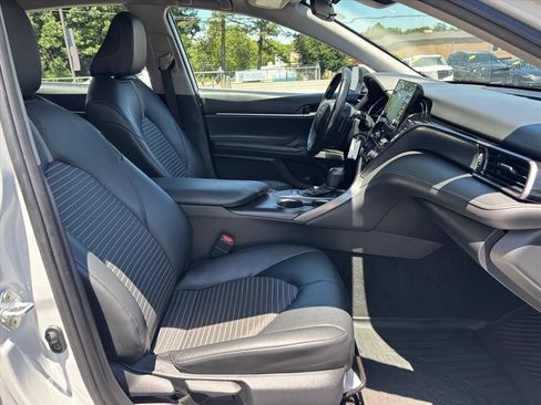 Used 2023 Toyota Camry SE FWD image 12