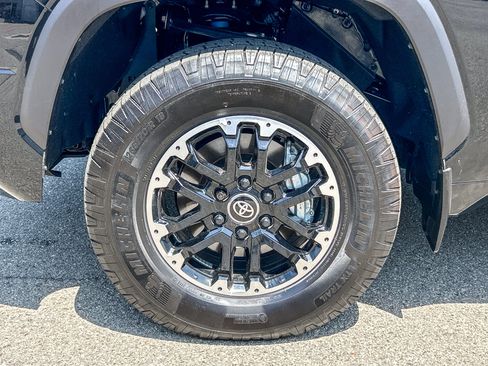 Used 2026 Toyota Tundra SR5 w/ TRD Off-Road Package AWD/4WD image 10