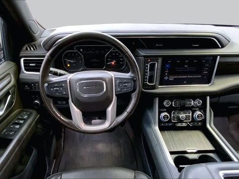 Used 2021 GMC Yukon XL Denali w/ Advanced Technology Package AWD/4WD image 6