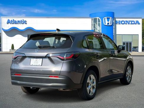 Certified 2023 Honda HR-V LX image 5