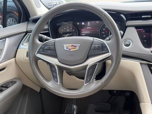 Used 2022 Cadillac XT5 Premium Luxury w/ Technology Package AWD/4WD image 24