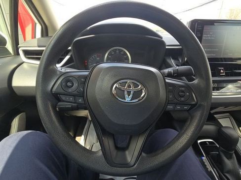 Used 2018 Toyota Camry SE image 16