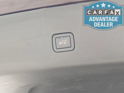 Used 2021 Chevrolet Traverse LT FWD image 26