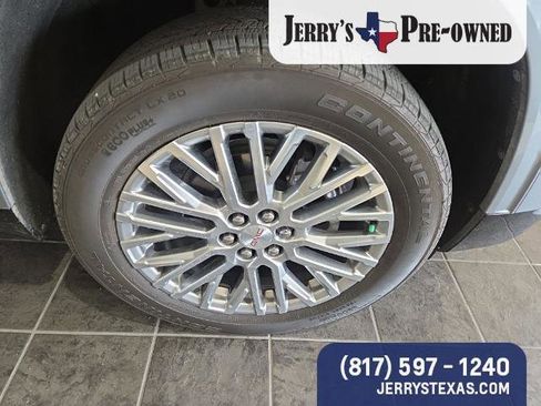 Used 2025 GMC Acadia Denali FWD image 4