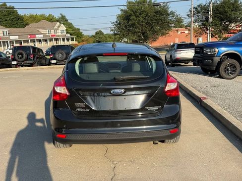 Used 2013 Ford Focus Titanium FWD image 7