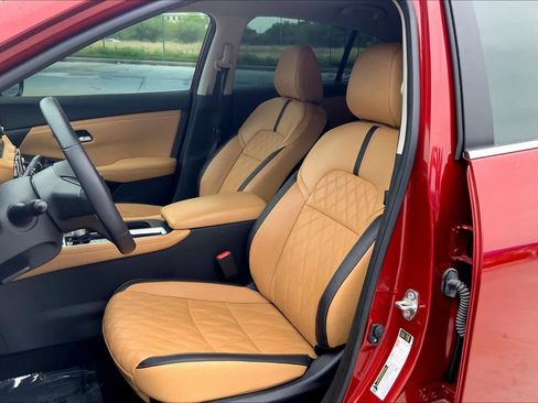 Used 2021 Nissan Sentra SV w/ SV Premium Package image 8