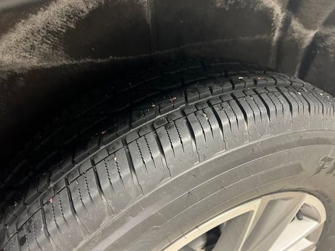 Certified 2023 Chevrolet Traverse LT image 6