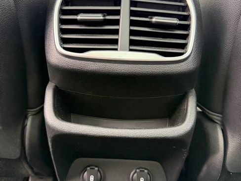 Used 2020 Hyundai Santa Fe SEL w/ Convenience + Premium Package image 14