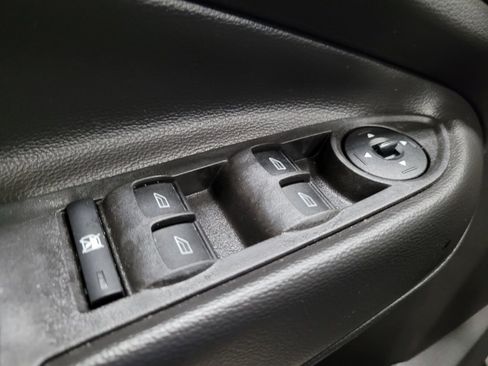 Used 2018 Ford Escape SE w/ SE Sport Appearance Package FWD image 27