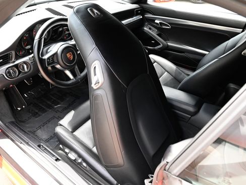 Used 2019 Porsche 911 Carrera 4S AWD/4WD image 32