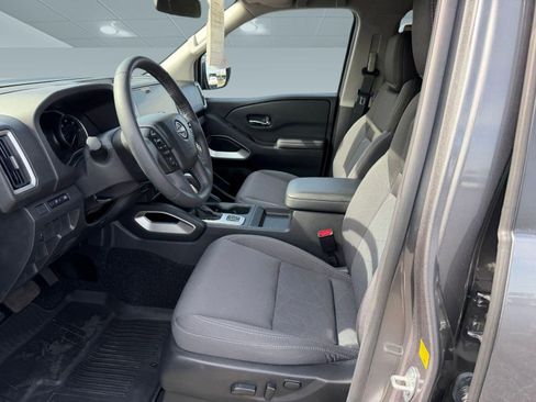 Certified 2026 Nissan Frontier SV w/ All-Weather Content Package AWD/4WD image 5