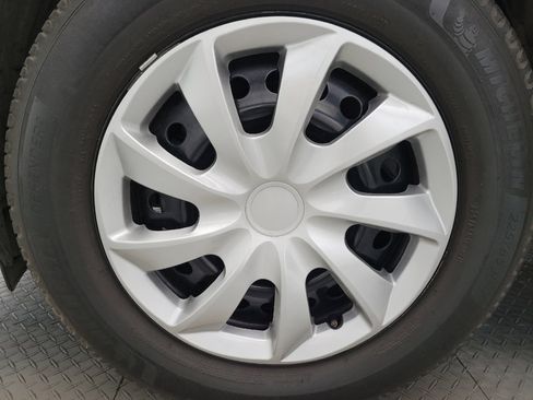 Used 2017 Nissan Rogue S FWD image 31