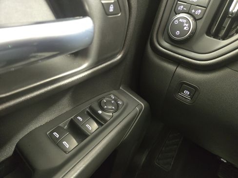 Certified 2024 Chevrolet Silverado 1500 Custom Trail Boss AWD/4WD image 28