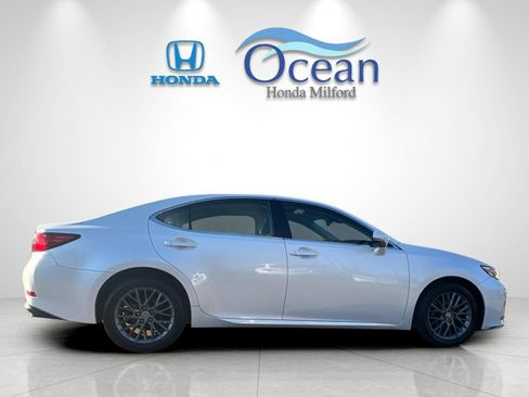 Used 2018 Lexus ES 350 w/ Premier Package FWD image 2