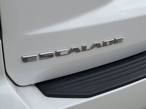 Used 2021 Cadillac Escalade Premium Luxury Platinum w/ Heavy-Duty Trailer Package AWD/4WD image 34
