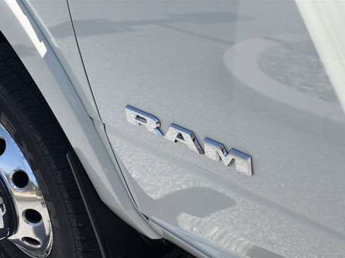 Used 2023 RAM 3500 Limited AWD/4WD image 11