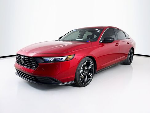 Used 2023 Honda Accord Sport image 4