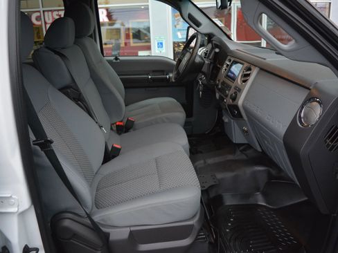 Used 2014 Ford F250 XLT w/ FX4 Off-Road Package image 18