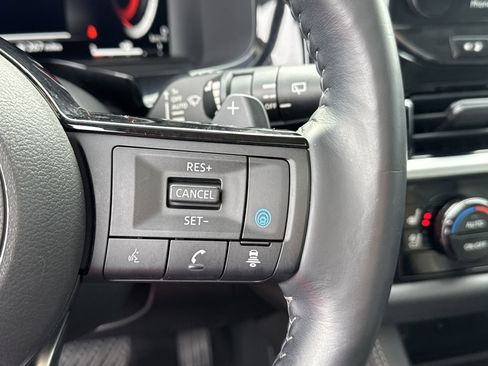 Used 2023 Nissan Pathfinder Platinum image 33