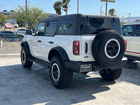 New 2026 Ford Bronco Outer Banks w/ Sasquatch Package AWD/4WD image 4
