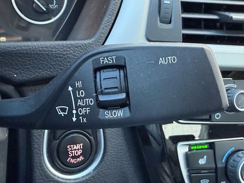 Used 2018 BMW 320i xDrive Sedan w/ Convenience Package image 36