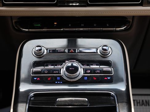 Used 2022 Lincoln Nautilus Reserve w/ Equipment Group 201A image 21