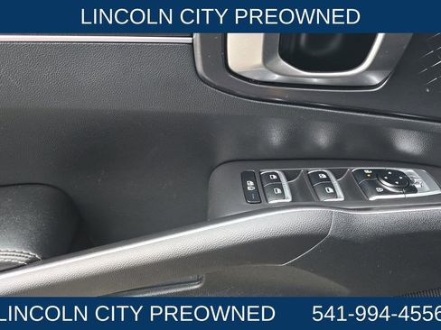 Used 2024 Kia Sorento S AWD/4WD image 11