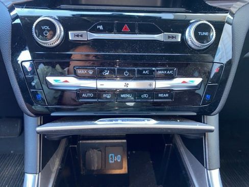 Certified 2023 Ford Explorer Limited w/ Equipment Group 301A image 13